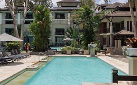 Pullman Palm Cove Sea Temple Resort & Spa
